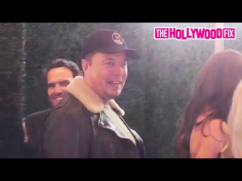Video: Elon Musk Signs Autographs For A Few Lucky Fans While Arriving At The ‘Lola’ Movie Premiere In L.A.