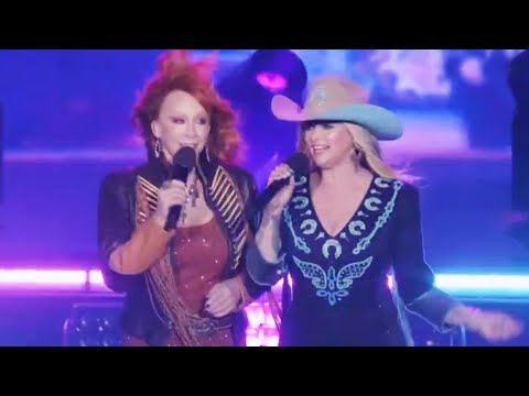 Video: Miranda Lambert Shocks Stagecoach With Reba McEntire Surprise!
