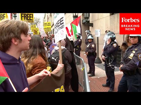 Video: BREAKING: NYPD Officers Arrive As Pro-Palestinian Demonstrators Arrive At Columbia University