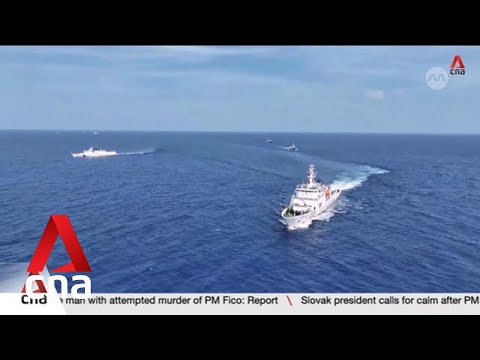 Video: Philippine civilian convoy sails toward disputed shoal in South China Sea