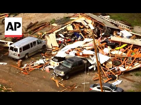 Video: Tornado destroys homes in Tennessee