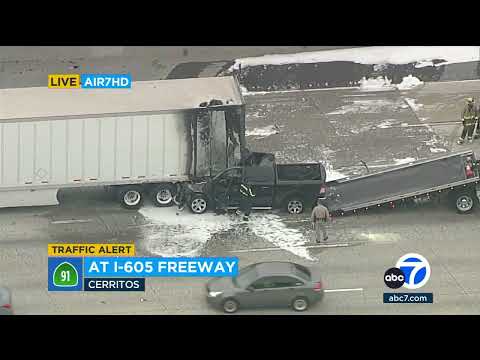 Video: Traffic: Pickup truck slams into stalled big rig on EB 91 Freeway in Cerritos