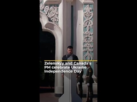 Video: Zelenskyy marks Ukraine Independence Day alongside Canada’s PM in Kyiv | AJ #shorts