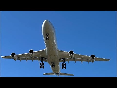 Video:  🔴Landebahn 07L Turbinensound vom allerfeinsten 🛬