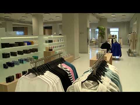 Video: Zara owner Inditex reports better start to autumn sales | REUTERS