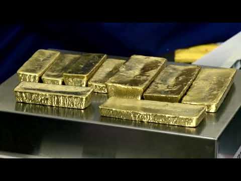Video: Precious metals cash in on record run, stocks bask in year-end glow | REUTERS