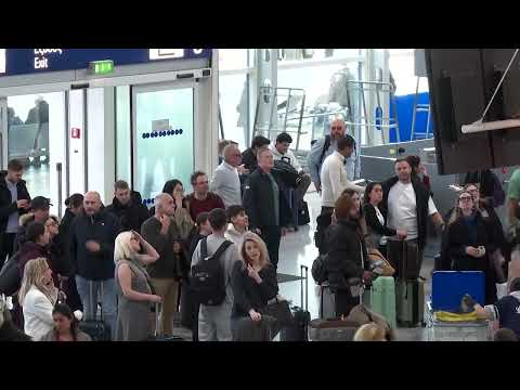 Video: Flights grounded in Greece after radio collapse | REUTERS